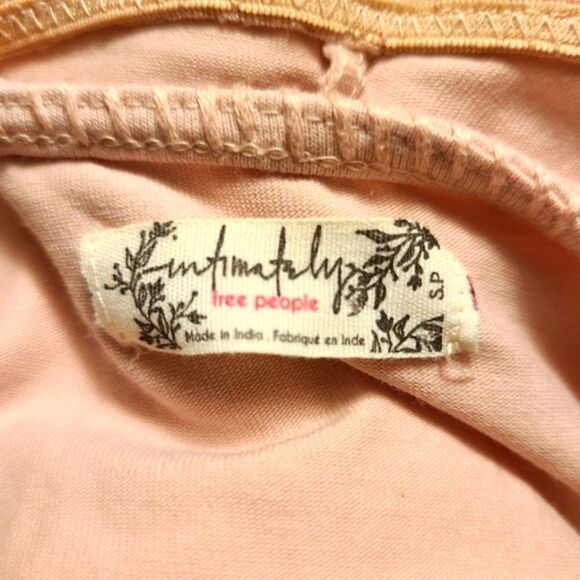 Free People Lea Lace Floral Bodysuit Pearl Pink MSRP$68 Size Small - Picture 4 of 6